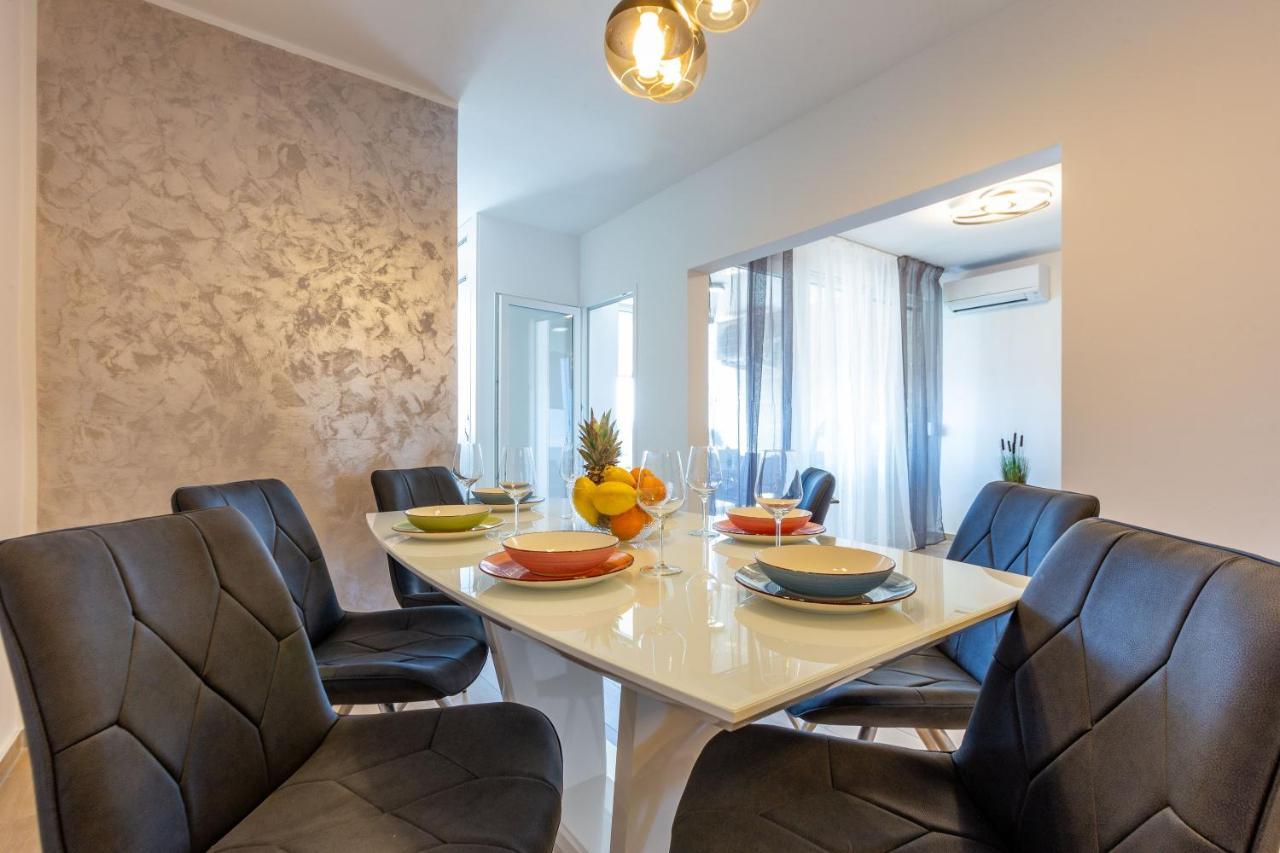 Apolon 2Bdr Apartment With Balcony Zara Esterno foto