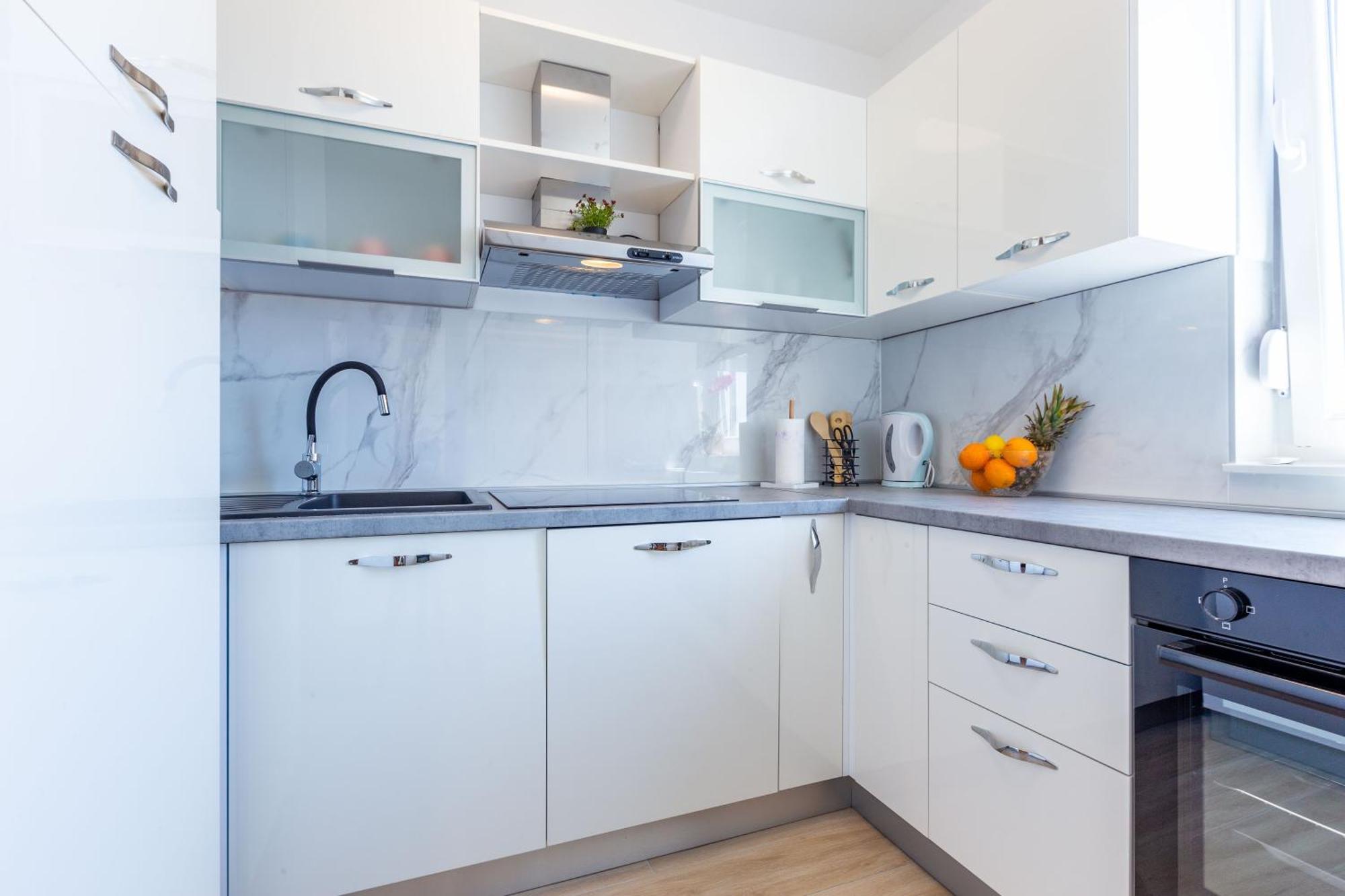 Apolon 2Bdr Apartment With Balcony Zara Esterno foto