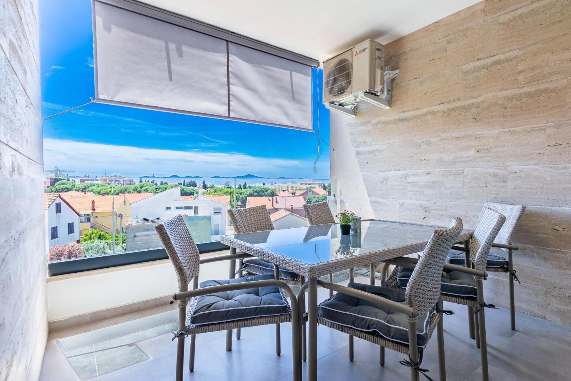 Apolon 2Bdr Apartment With Balcony Zara Esterno foto