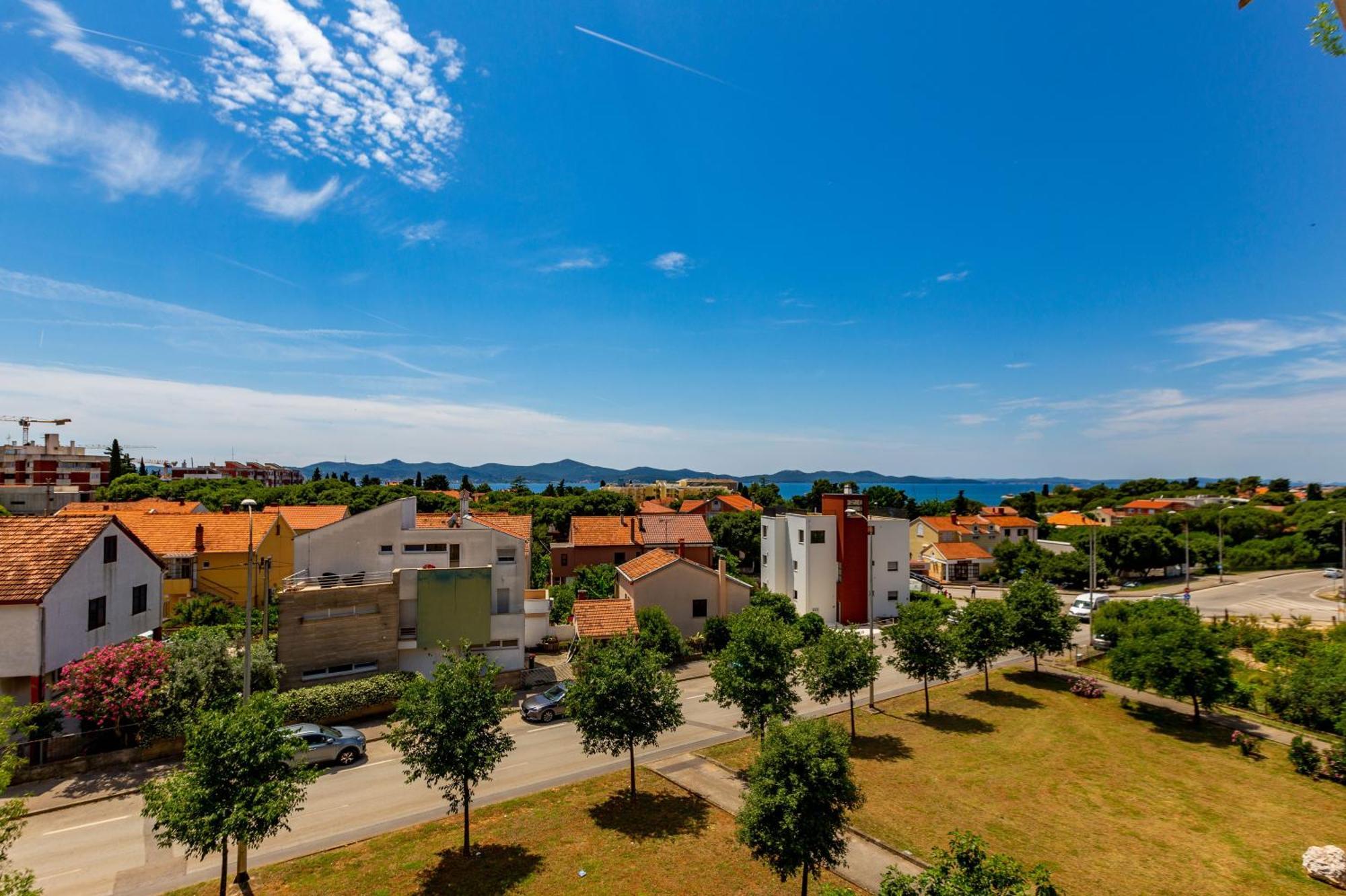 Apolon 2Bdr Apartment With Balcony Zara Esterno foto